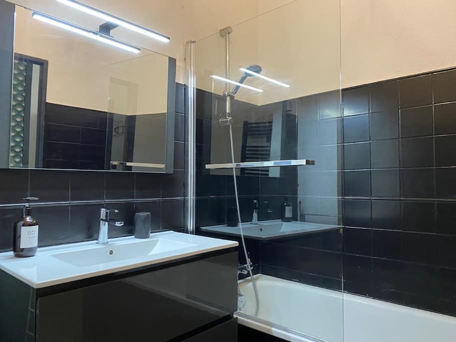 Appartement L'Augusteum à Nîmes Extérieur photo